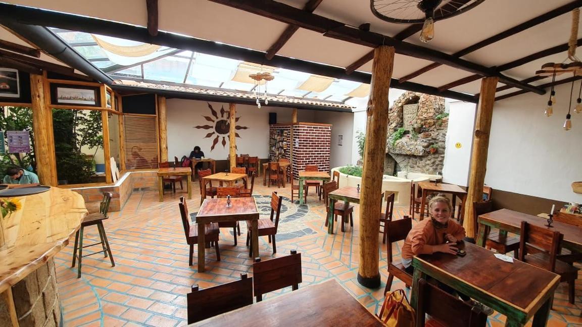 Hostal Yakumama Куенка Екстер'єр фото